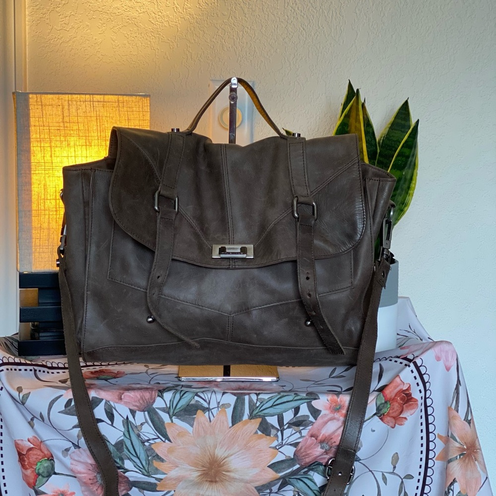 Tyler Milabu Messenger Bag